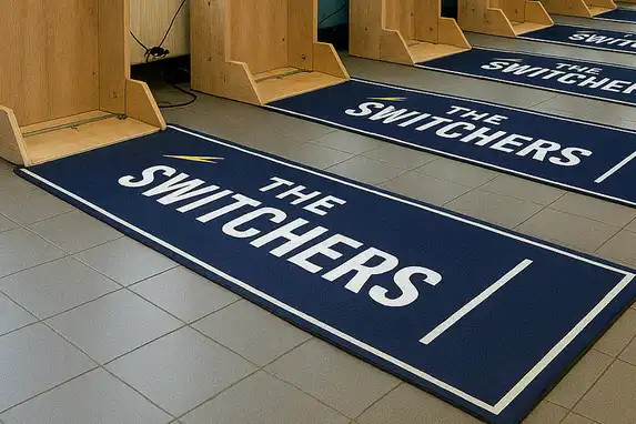 Gestalten Sie Ihre eigene Dartmatte und lassen Sie sie bei Fotogeschenk professionell bedrucken.