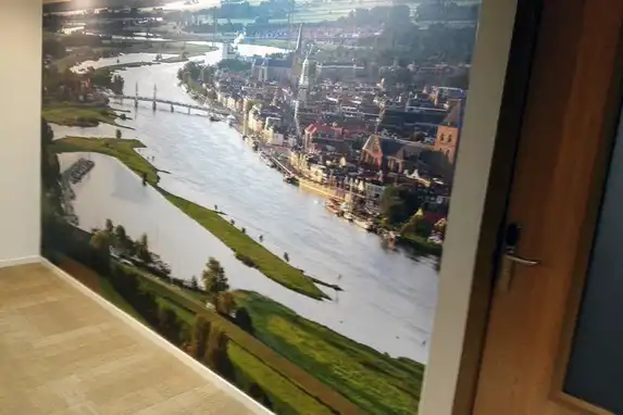 Airtex Fototapete aus einem Stück in hoher Qualität mit matter Oberfläche, ideal für großformatige Wanddekoration im Wohn- oder Arbeitsbereich.