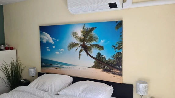 Großes Foto auf Leinwand aus der Bilddatenbanksammlung tropischer Strände für das Schlafzimmer.