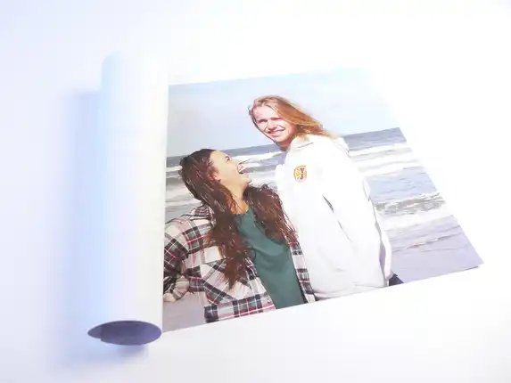 Je foto op canvas doek in koker geleverd.